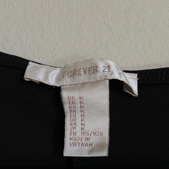 DEEP V BODYSUIT🖤 - Picture 3 of 3